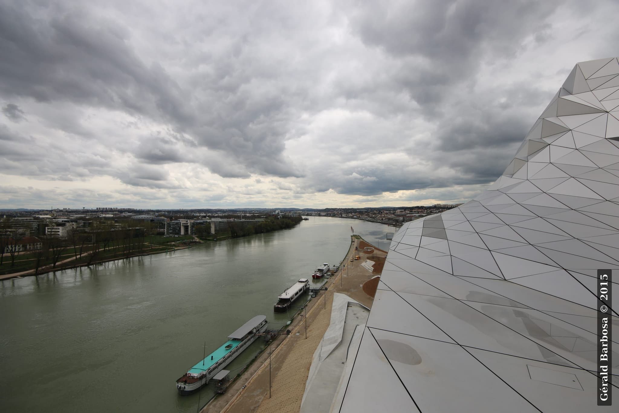 Sur le toit de Confluence